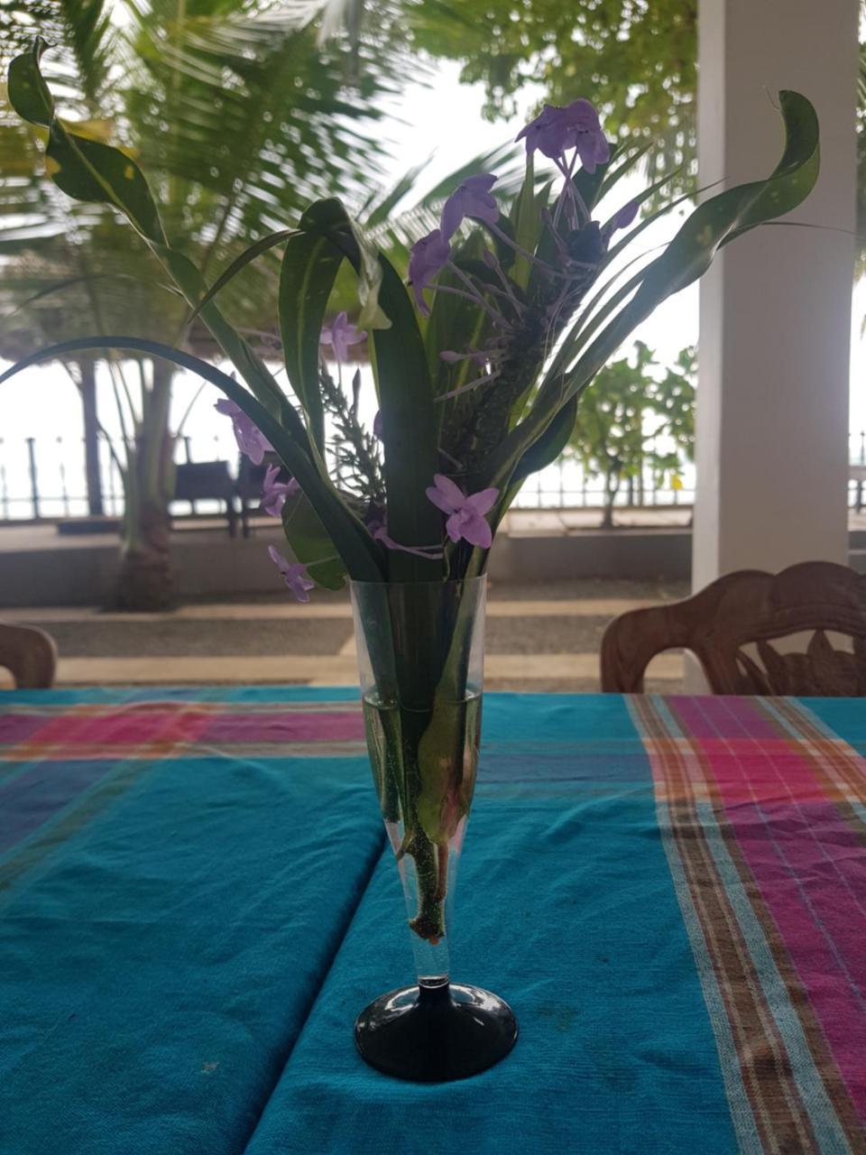 Rainbow Surf Beach Otel Koggala Dış mekan fotoğraf